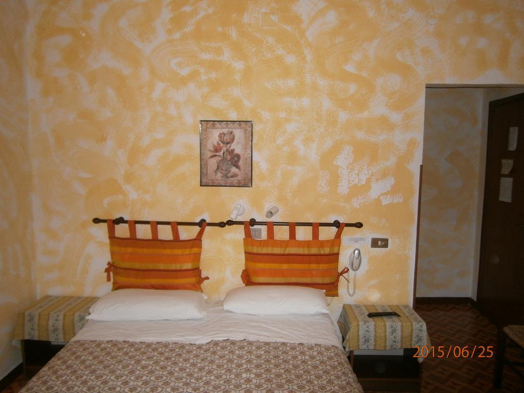 Albergo Il Cantuccio Bolano Δωμάτιο φωτογραφία